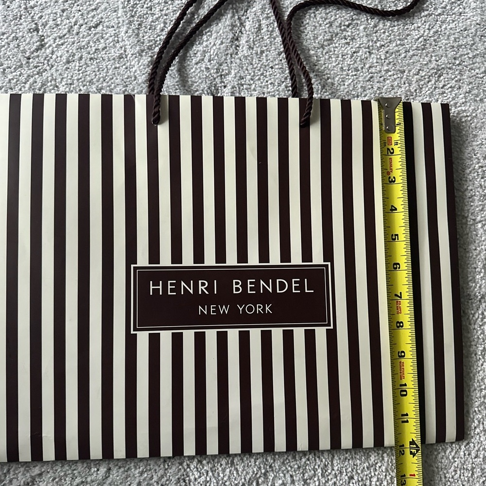 Henri Bendel Shopping Bag - Picture 4 of 5